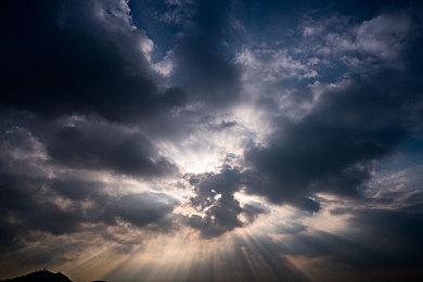 黑白漫画悬疑恐怖视觉小说《潜入》将于11月8日登陆Steam